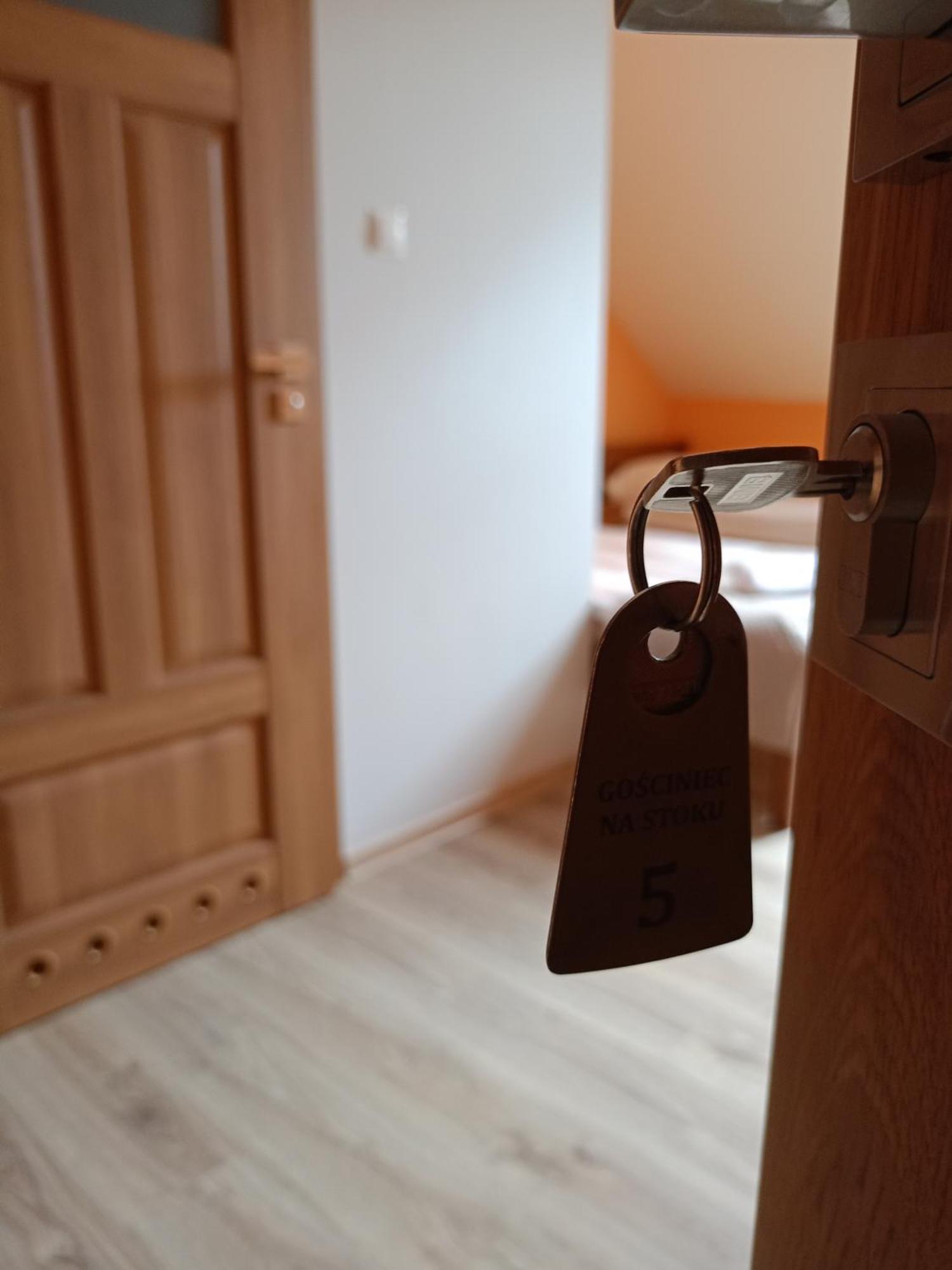 Gosciniec Na Stoku Pokoje 2,3,4 Osobowe, Cisza, Spokoj, Widok Na Stok Narciarski, Lasy, Laki Bobliwo Ngoại thất bức ảnh